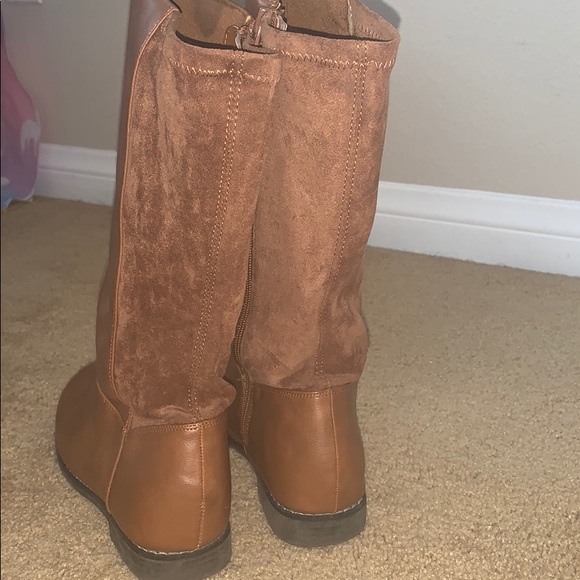 Boot - Picture 3 of 4